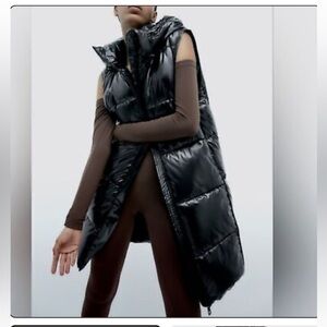 Zara long shiny puffy vest in black, two ways zipper